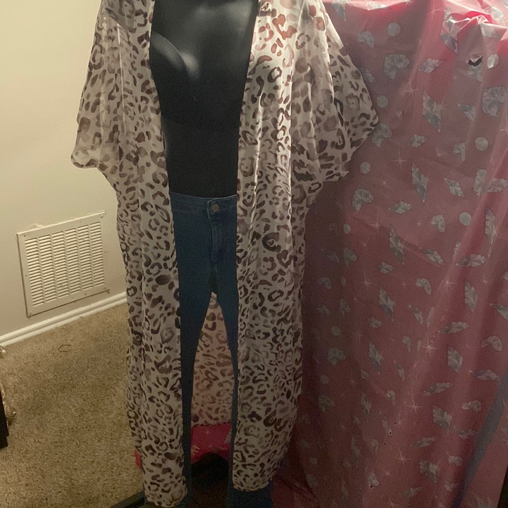 Leopard print duster
